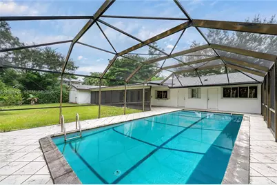 7485 SW 122nd St, Pinecrest, FL 33156 - Photo 11