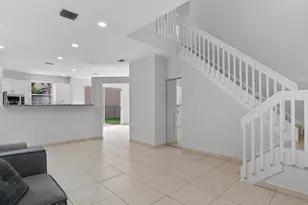 417 NW 87th Ln, Coral Springs, FL 33071 - Photo 15