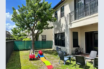 3214 W 97th St, Hialeah, FL 33018 - Photo 5