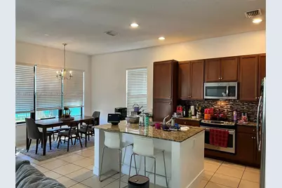 3214 W 97th St, Hialeah, FL 33018 - Photo 7