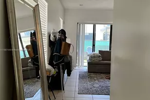 3214 W 97th St, Hialeah, FL 33018 - Photo 11