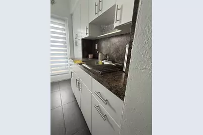 1060 Pennsylvania Ave #18, Miami Beach, FL 33139 - Photo 7