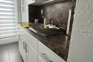 1060 Pennsylvania Ave, Miami Beach, FL 33139 - Photo 7