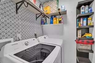 3251 W 70th St, Hialeah, FL 33018 - Photo 17