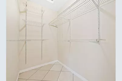 573 Palmetto Dr, Miami Springs, FL 33166 - Photo 17