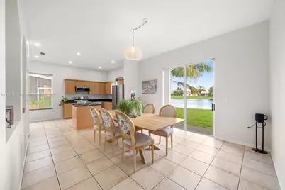 2111 SE 14th Cir, Homestead, FL 33035 - Photo 5