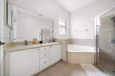 2111 SE 14th Cir, Homestead, FL 33035 - Photo 13