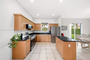 2111 SE 14th Cir, Homestead, FL 33035 - Photo 7