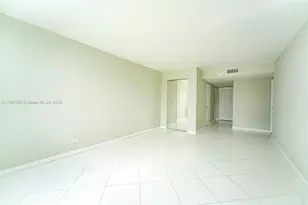 301 174th St, Sunny Isles Beach, FL 33160 - Photo 25