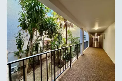 8101 SW 72nd Ave #219W, Miami, FL 33143 - Photo 7