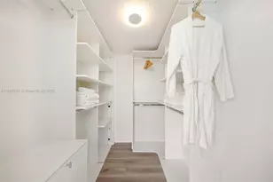 185 SW 7th St, Miami, FL 33130 - Photo 23