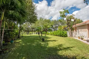 13070 NW 5th St, Pembroke Pines, FL 33028 - Photo 19