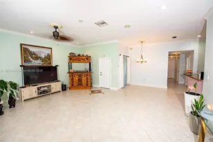 13070 NW 5th St, Pembroke Pines, FL 33028 - Photo 5