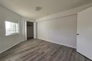 637 SW 3rd St, Miami, FL 33130 - Photo 3