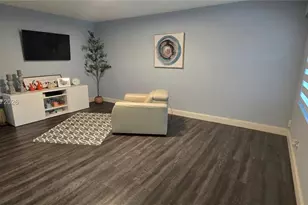 13500 SW 1st St, Pembroke Pines, FL 33027 - Photo 5