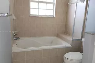 9166 NW 40th Pl, Sunrise, FL 33351 - Photo 19