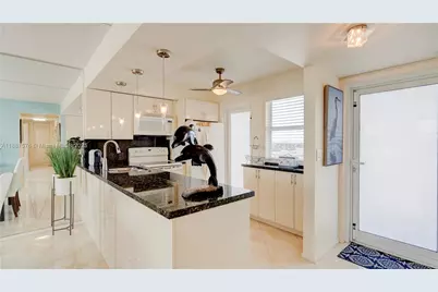 201 N Ocean Blvd #903, Pompano Beach, FL 33062 - Photo 3