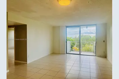 2000 NE 135th St #403, North Miami, FL 33181 - Photo 5