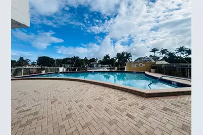 2000 NE 135th St #403, North Miami, FL 33181 - Photo 19
