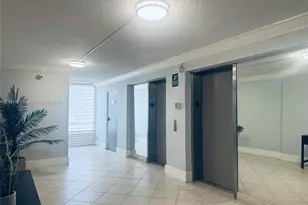 2000 NE 135th St, North Miami, FL 33181 - Photo 17