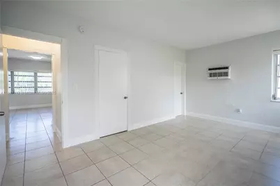 8300 Abbott #17, Miami Beach, FL 33141 - Photo 9