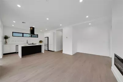 1370 SW 5th St, Miami, FL 33135 - Photo 7