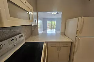 10851 SW 2nd St, Sweetwater, FL 33174 - Photo 5