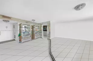 2750 NE 183rd St, Aventura, FL 33160 - Photo 5