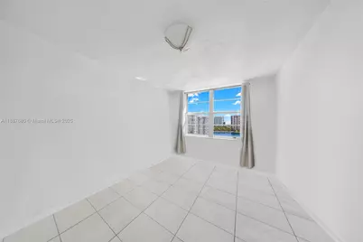 2750 NE 183rd St #1210, Aventura, FL 33160 - Photo 19