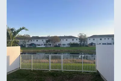 1611 SE 31 Ct, Homestead, FL 33035 - Photo 5