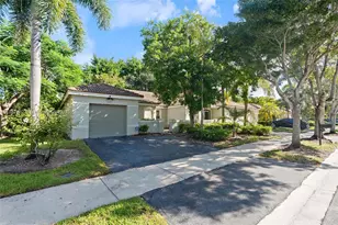 2103 Borealis Way, Weston, FL 33327 - Photo 3