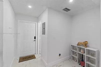 8033 NW 29th Street, Sunrise, FL 33322 - Photo 13