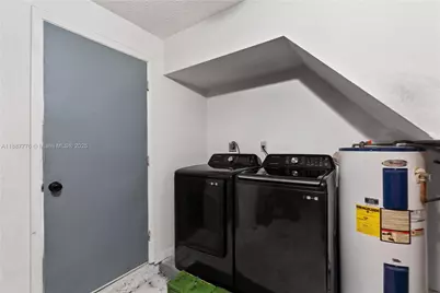 8033 NW 29th Street, Sunrise, FL 33322 - Photo 15