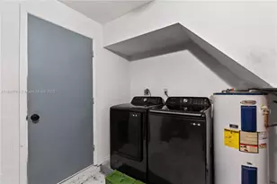 8033 NW 29th St, Sunrise, FL 33322 - Photo 15