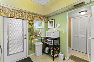 4800 Hillcrest Ln, Hollywood, FL 33021 - Photo 9
