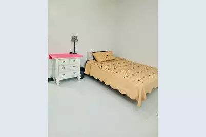 2150 NW 43rd St, Miami, FL 33142 - Photo 7