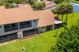 16624 Greens Edge Cir, Weston, FL 33326 - Photo 7