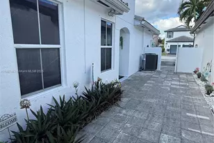 18456 NW 22nd St, Pembroke Pines, FL 33029 - Photo 1