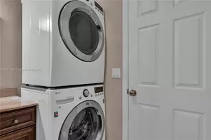 8809 Belle Aire Dr, Boca Raton, FL 33433 - Photo 17