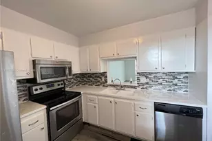 301 NE 14th Ave, Hallandale Beach, FL 33009 - Photo 3
