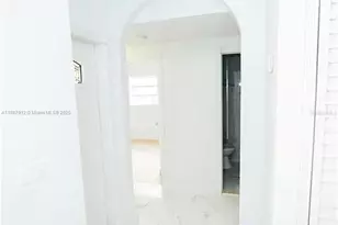 298 NW 104th St, Miami, FL 33150 - Photo 9