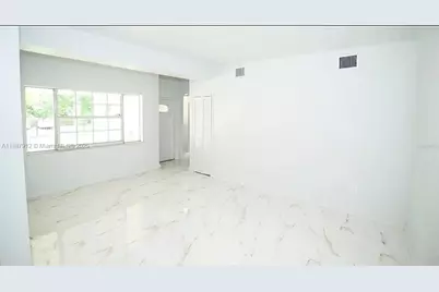 298 NW 104th St, Miami, FL 33150 - Photo 7