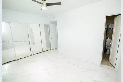 298 NW 104th St, Miami, FL 33150 - Photo 21