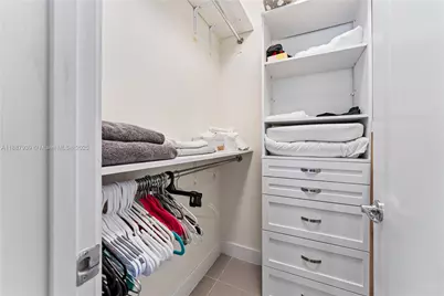 10354 NW 64th St, Doral, FL 33178 - Photo 7