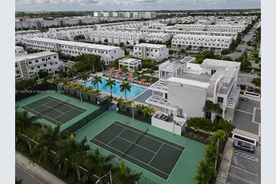 10354 NW 64th St, Doral, FL 33178 - Photo 33