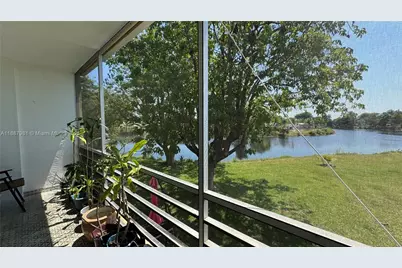 160 NE 203rd Ter #E31, Miami Gardens, FL 33179 - Photo 11