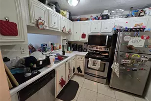 498 NW 165th St Rd, Miami, FL 33169 - Photo 3