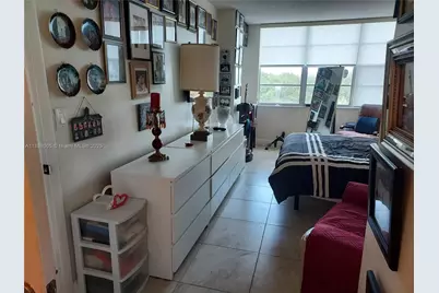 1400 Saint Charles Pl #623, Pembroke Pines, FL 33026 - Photo 35