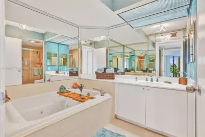 20185 E Country Club Dr #1409, Aventura, FL 33180 - Photo 35