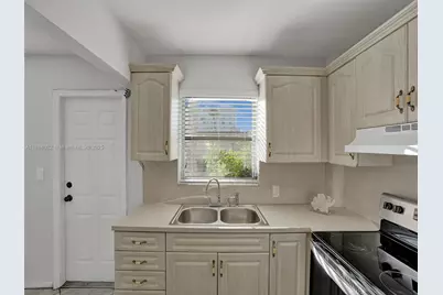 5112 Hollywood Blvd #7, Hollywood, FL 33021 - Photo 17